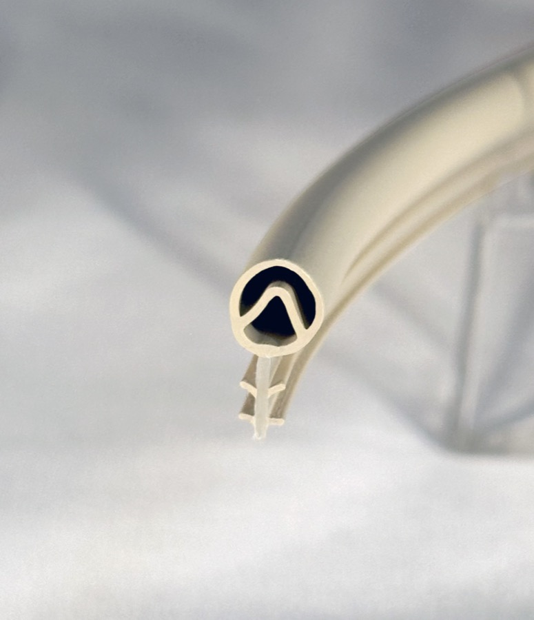 Extruded bulb seal profile with UltraGlide low-friction surface
